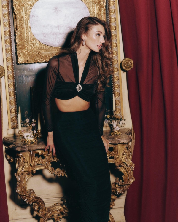 40 Standout Christmas Party Outfits for 2024 | Trendy Xmas Party Looks for Women