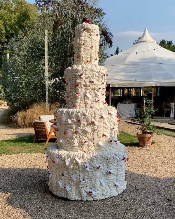 10 Major Wedding Cake Trends for 2025