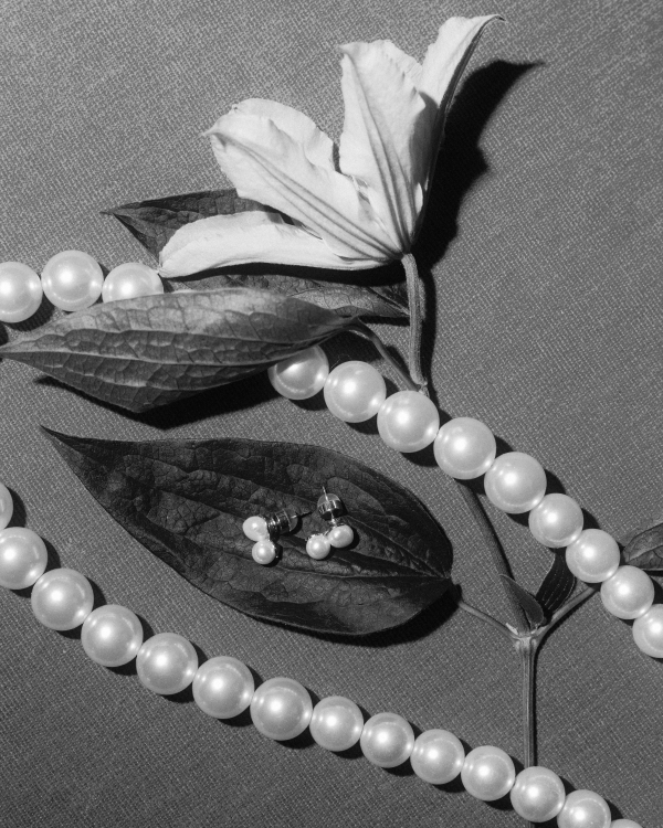 An Enchanting Wedding Amongst a Classic Manor Garden