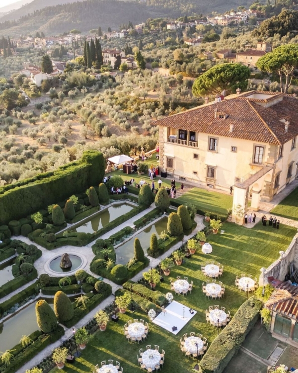 15 Awe-Inspiring Garden Wedding Venues Around the World