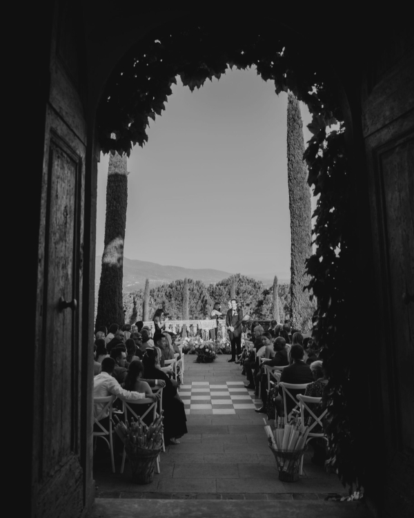 A Classic and Elegant Celebration in Italy