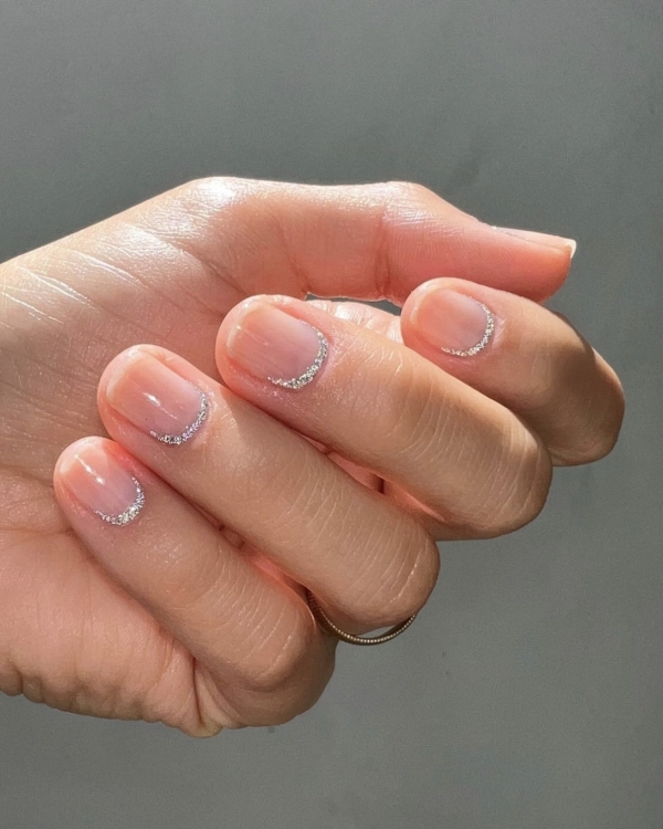 30 Nail Designs to Try This Holiday Season