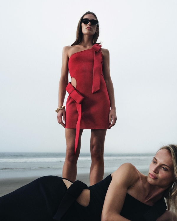 40 Standout Christmas Party Outfits for 2024 | Trendy Xmas Party Looks for Women