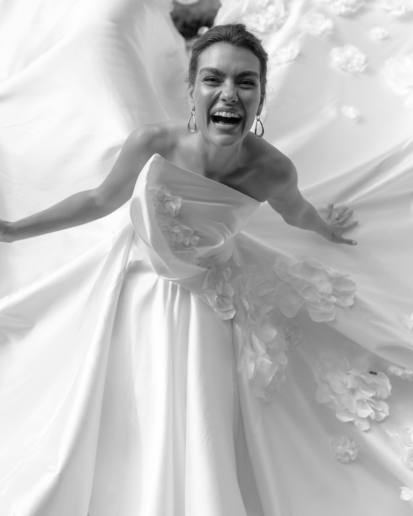 A Colorful Wedding Amongst the Costwolds Countryside