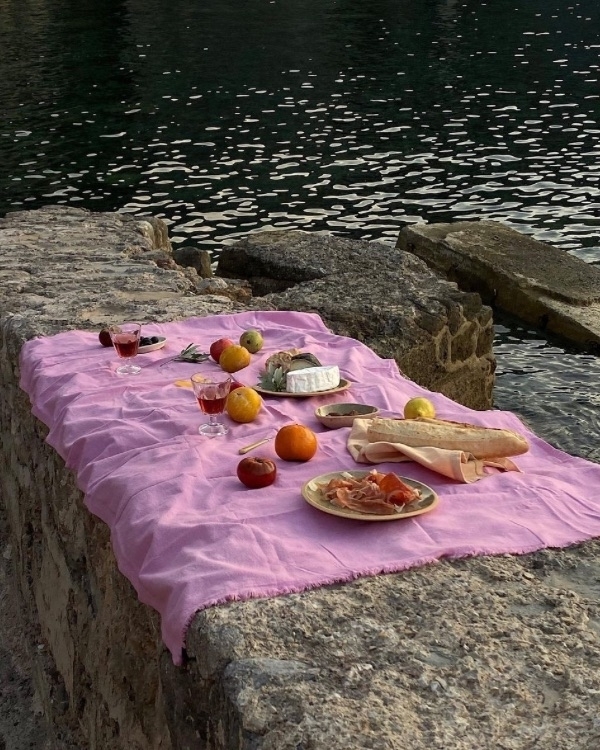 16 Online Boutiques for Unique Gifts & Favors