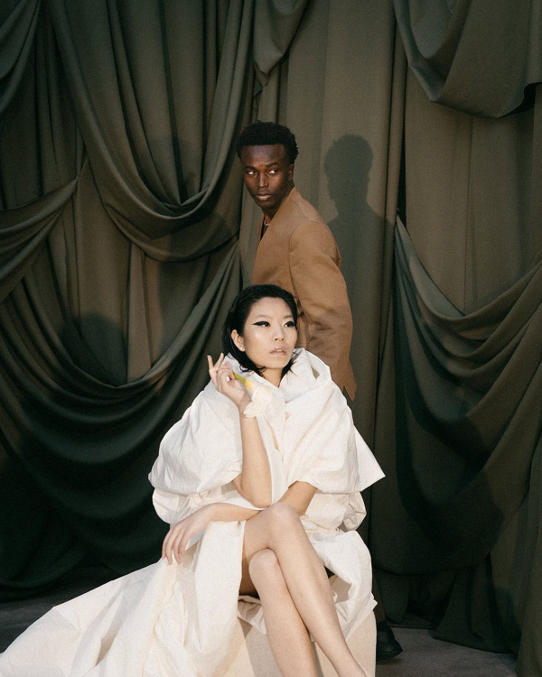 10 Photographer-Backed Wedding Portrait Pose Ideas to Save to Your Mood Board