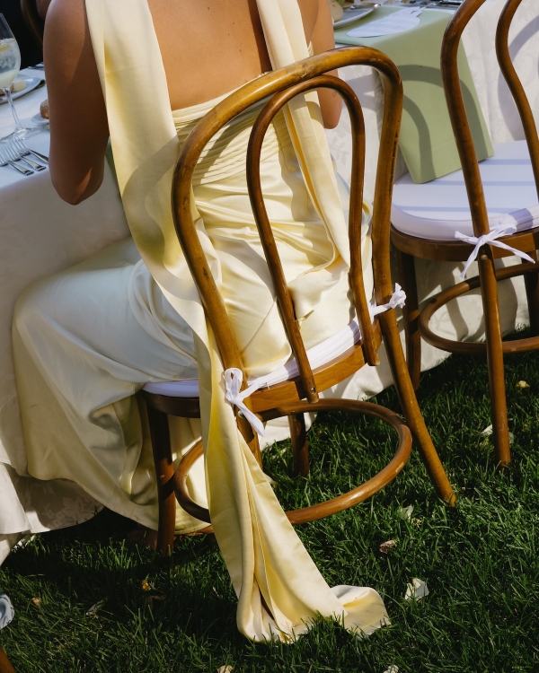 An Chic Buttercream Garden Wedding in Colorado