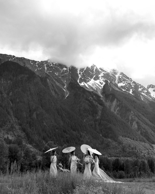 16 Best Wedding Photographers in Canada | Canadian Professional Photography | TOP Luxury Bridal Photographers