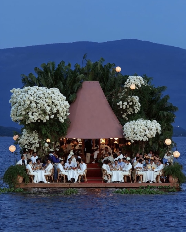 How to Navigate Different Wedding Visions as a Couple