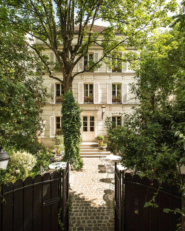 The Ultimate Guide to Paris: Where to Stay, Eat, and Shop