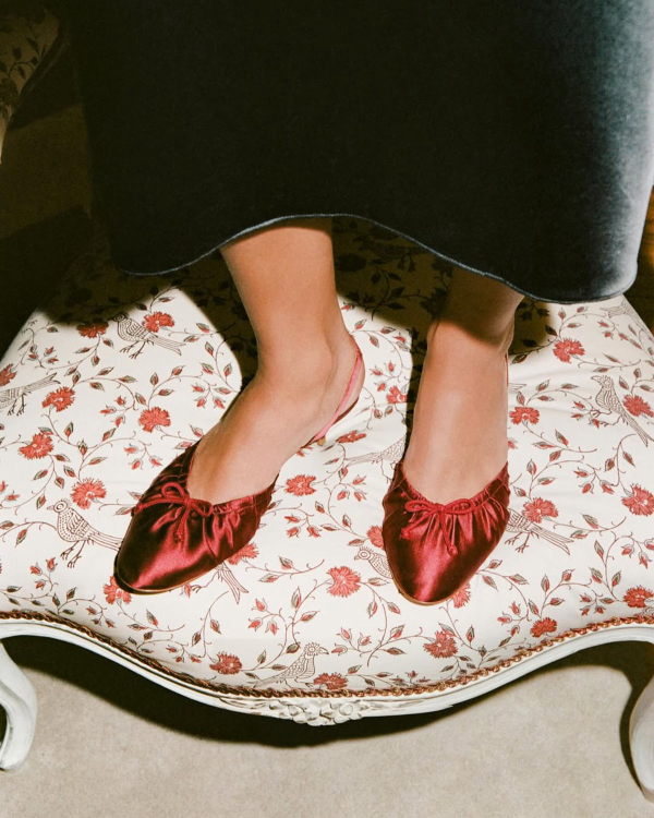 What Colors to Wear on New Year's Eve 2025?