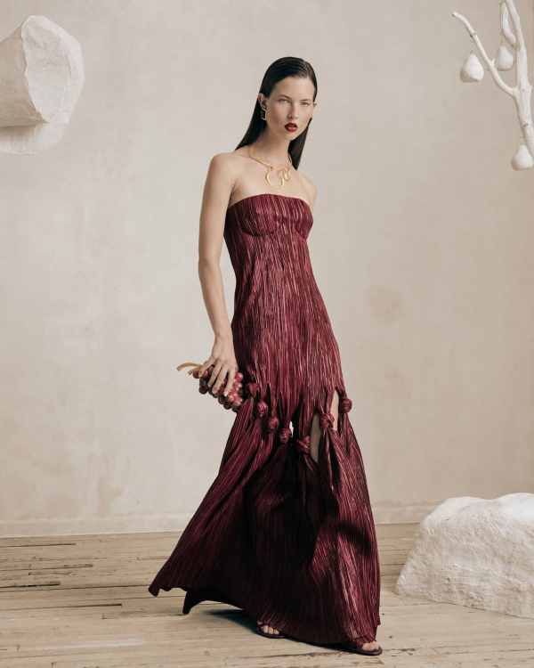 What Colors to Wear on New Year's Eve 2025?