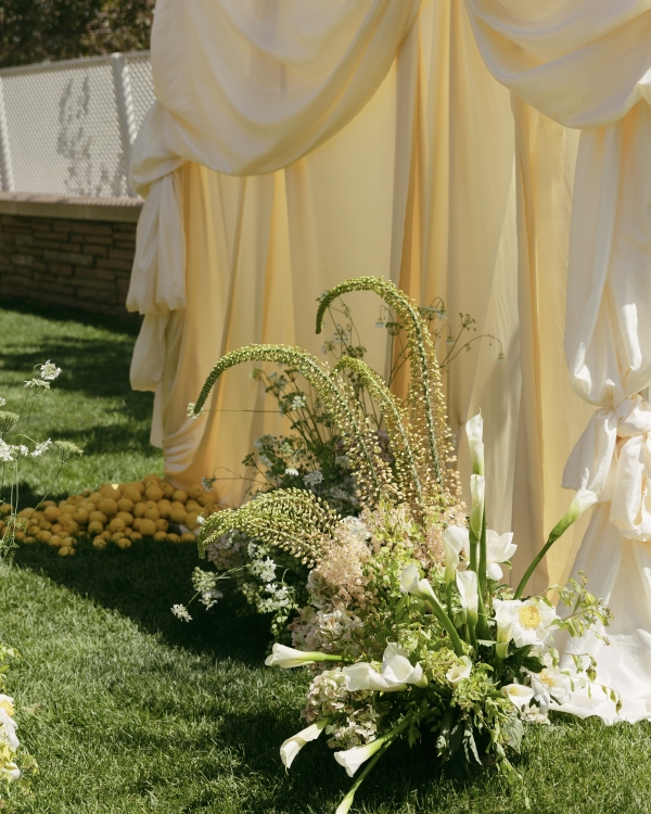 An Chic Buttercream Garden Wedding in Colorado