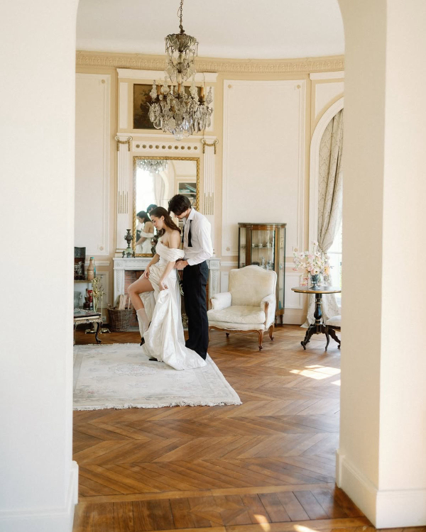 10 Photographer-Backed Wedding Portrait Pose Ideas to Save to Your Mood Board