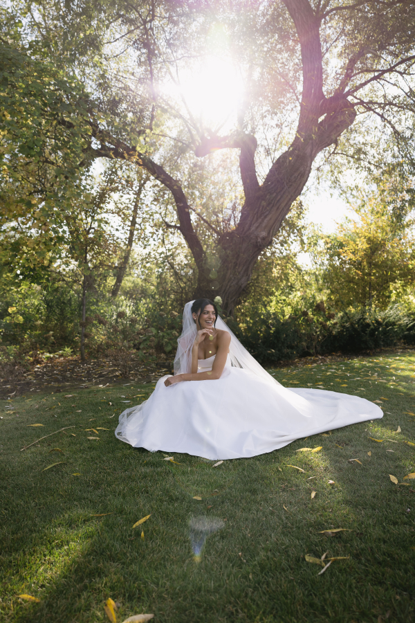 16 Best Wedding Photographers in Canada | Canadian Professional Photography | TOP Luxury Bridal Photographers