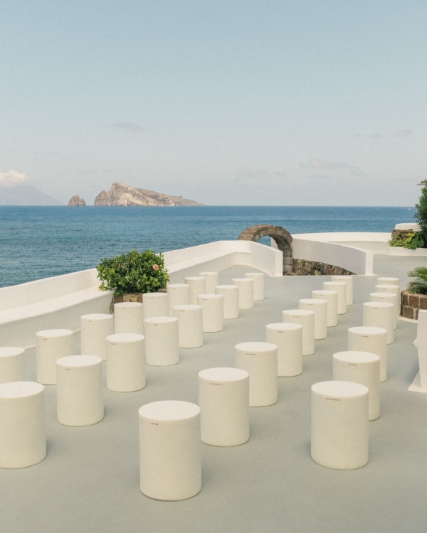 A Minimalist Seaside Wedding on the Breathtaking of Panarea, Sicily