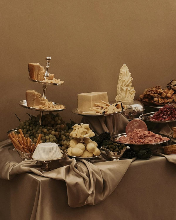 45 Creative Ways to Style and Display Food at Your Wedding