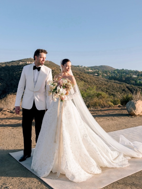 A Look Inside Influencer Jourdan Sloane’s Stylish Mountaintop Wedding
