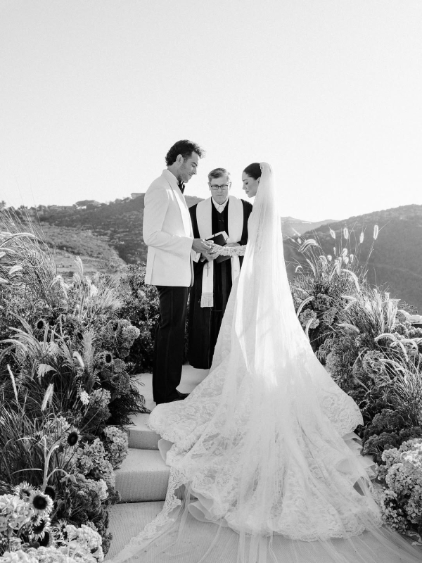 A Look Inside Influencer Jourdan Sloane’s Stylish Mountaintop Wedding