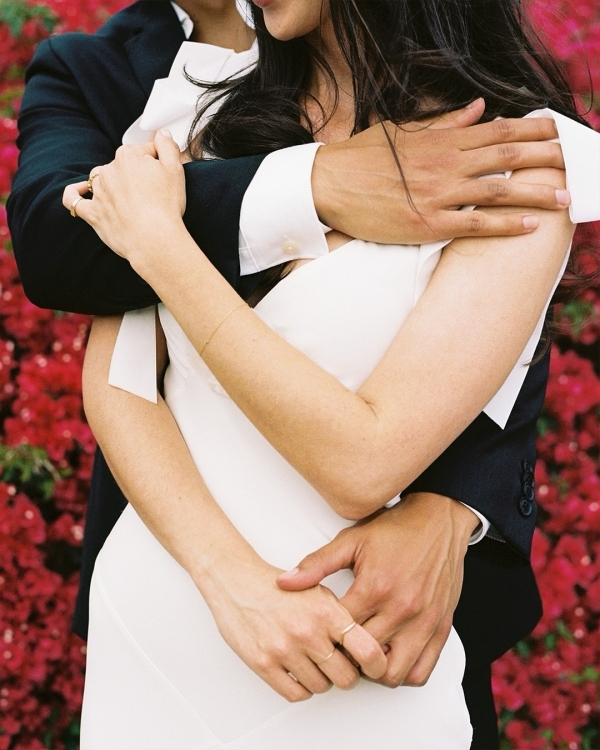 10 Photographer-Backed Wedding Portrait Pose Ideas to Save to Your Mood Board