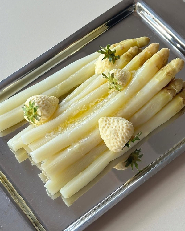 45 Creative Ways to Style and Display Food at Your Wedding