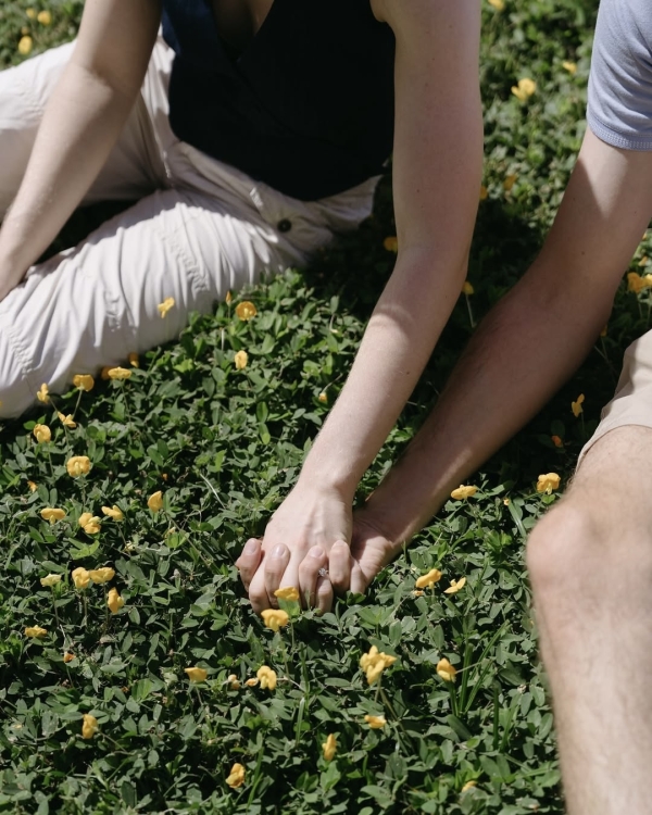 How to Tell If Your Fiancé Has Cold Feet (and What You Can Do About It)