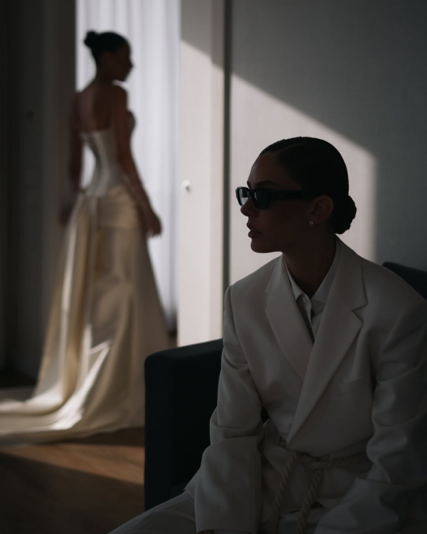 10 Photographer-Backed Wedding Portrait Pose Ideas to Save to Your Mood Board