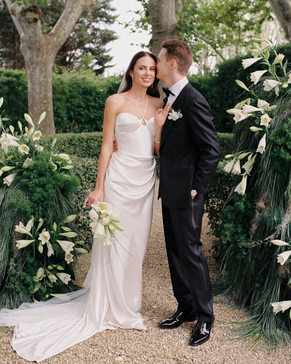 10 Expert Tips for Wedding Flowers That Feel Creative, Considered and Completely You