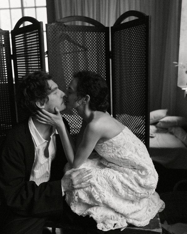 100 Deep & Thought-Provoking Questions to Ask Your Partner