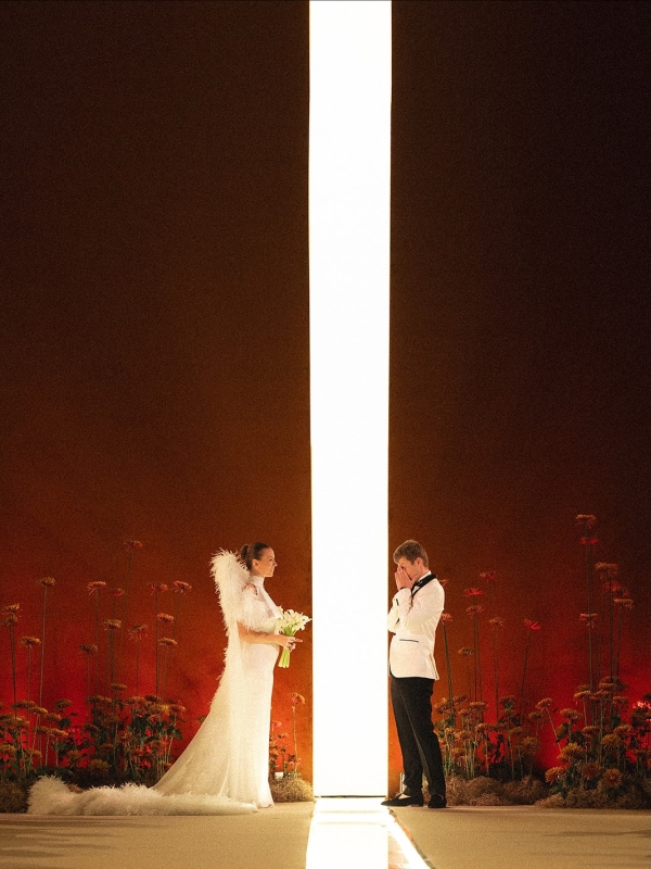 Transform Your Wedding with Lighting That Shifts the Mood From Ceremony to Reception