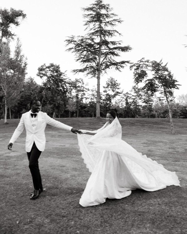 10 Photographer-Backed Wedding Portrait Pose Ideas to Save to Your Mood Board