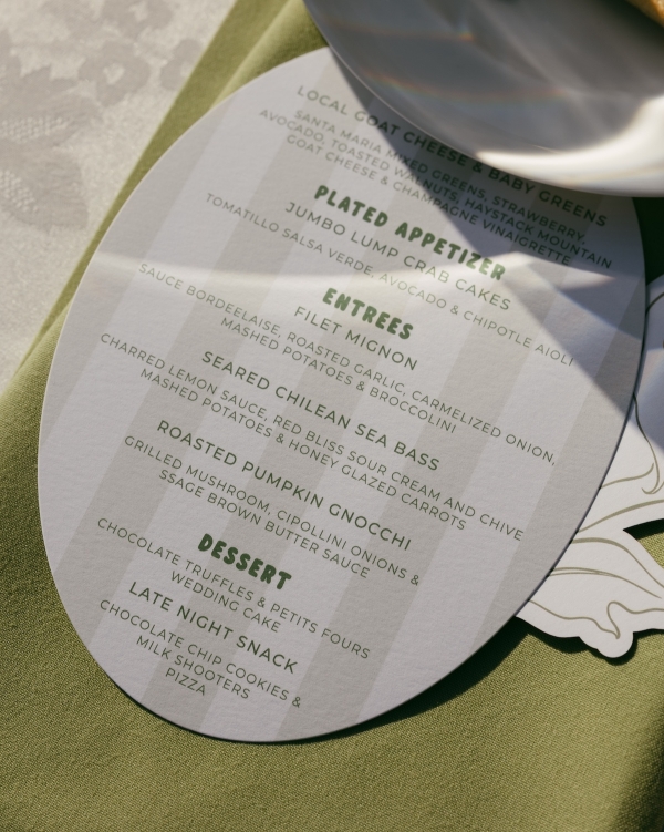 An Chic Buttercream Garden Wedding in Colorado