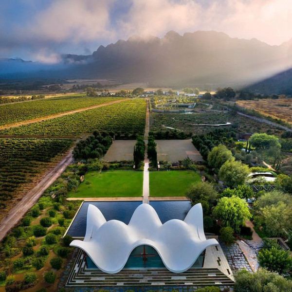 6 Best Vineyard Wedding Venues | Winery Wedding Locations | Wine Farm | All Inclusive Bridal Packages