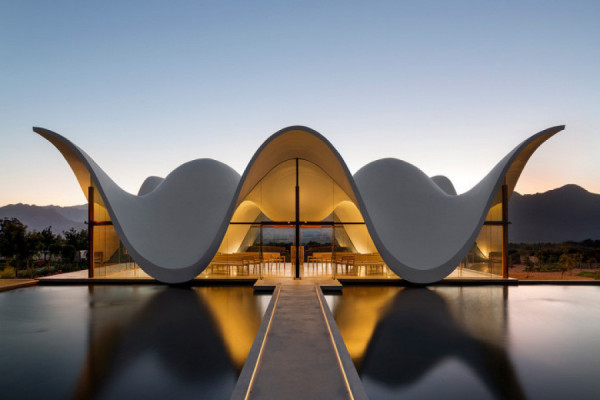 6 Best Vineyard Wedding Venues | Winery Wedding Locations | Wine Farm | All Inclusive Bridal Packages