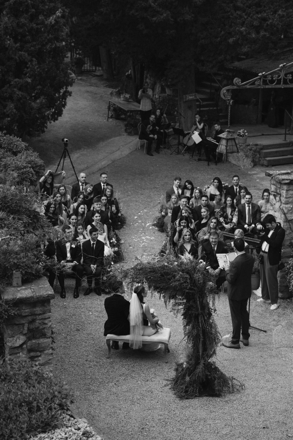 A Minimalistic Fall Wedding at La Baronia