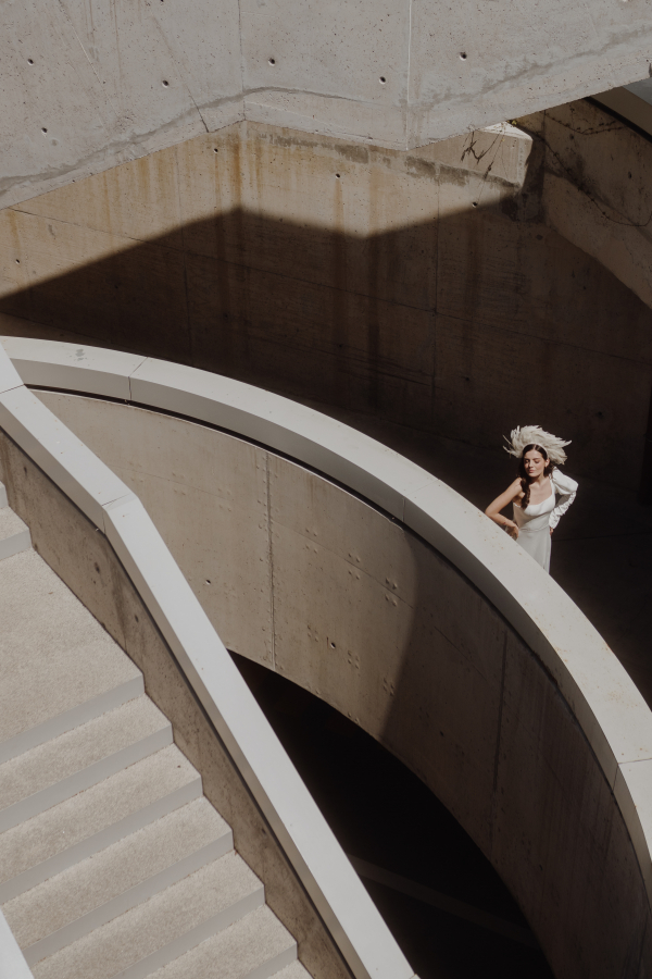 Concrete & Elegance: The Unexpected Pairing