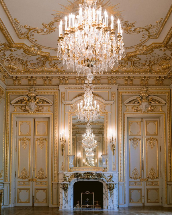 12 Best Wedding Venues in Paris, France | The Most Beautiful Places to Get Married | TOP of the Luxury, Unique Wedding Locations