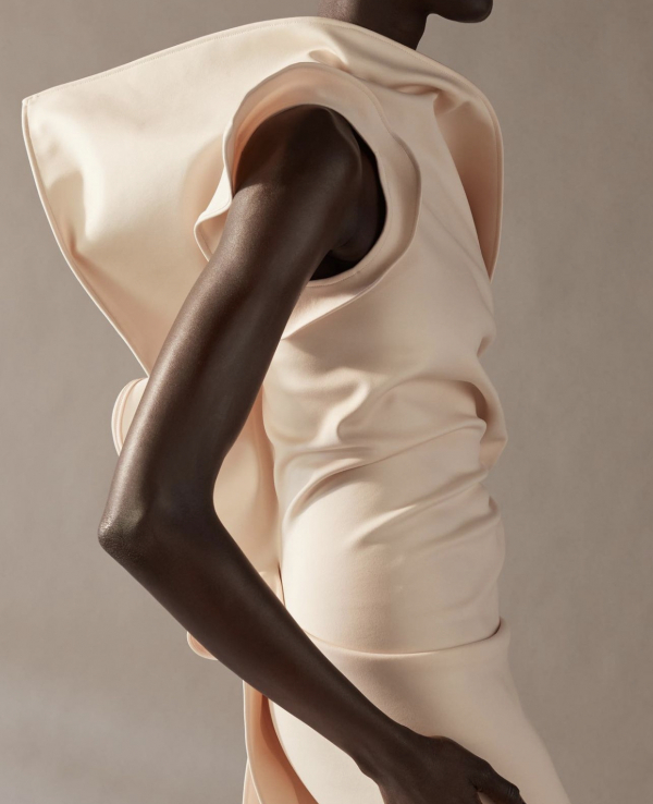 Best Wedding Dresses for Broad Shoulders | Bridal Gown Styles, Outfits for Wide Shoulders