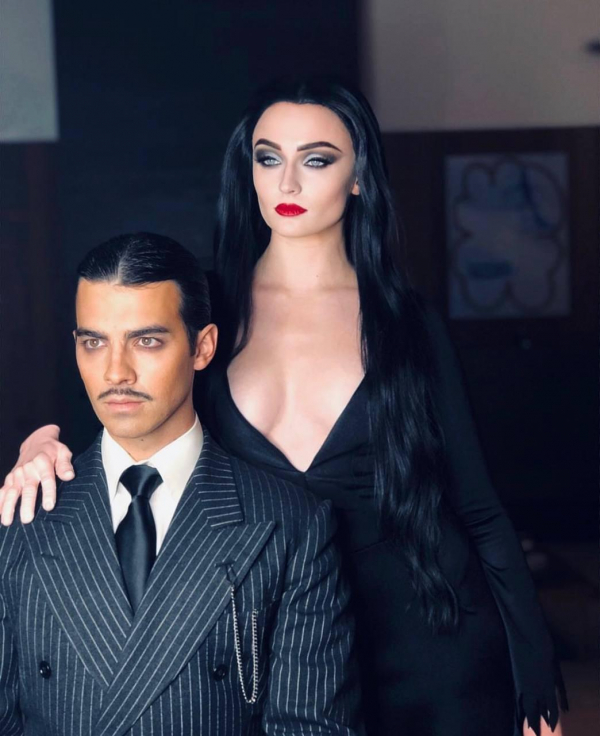 30 Iconic Halloween Costumes for Couples