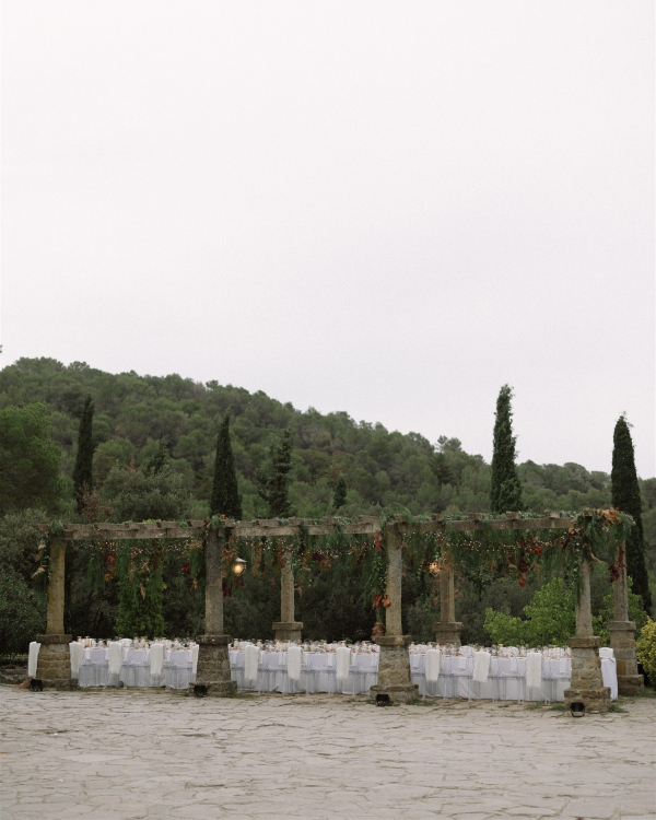 A Minimalistic Fall Wedding at La Baronia