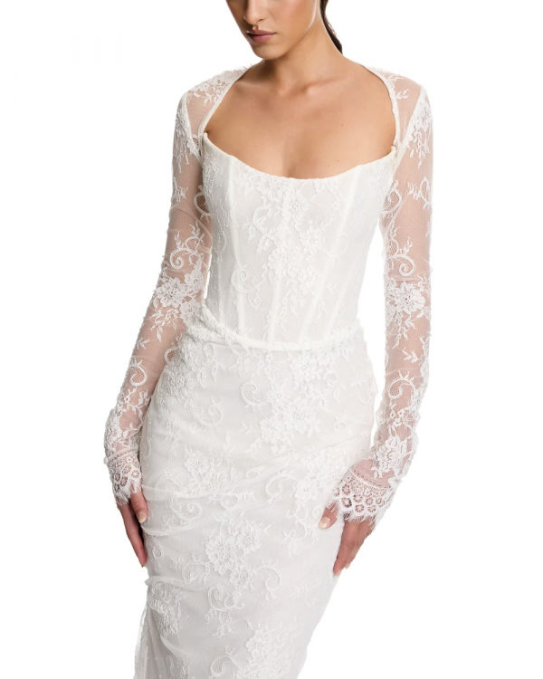 Best Wedding Dresses for Small Bust | Bridal Gowns for Petite Chest | Wedding Outfits