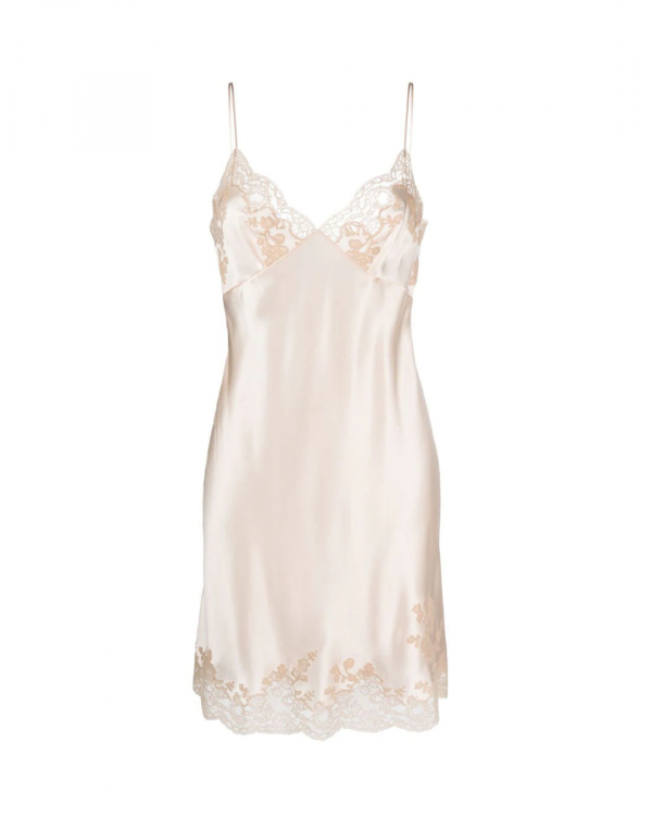 Getting Ready Outfits for Brides Planning a Wedding in 2024