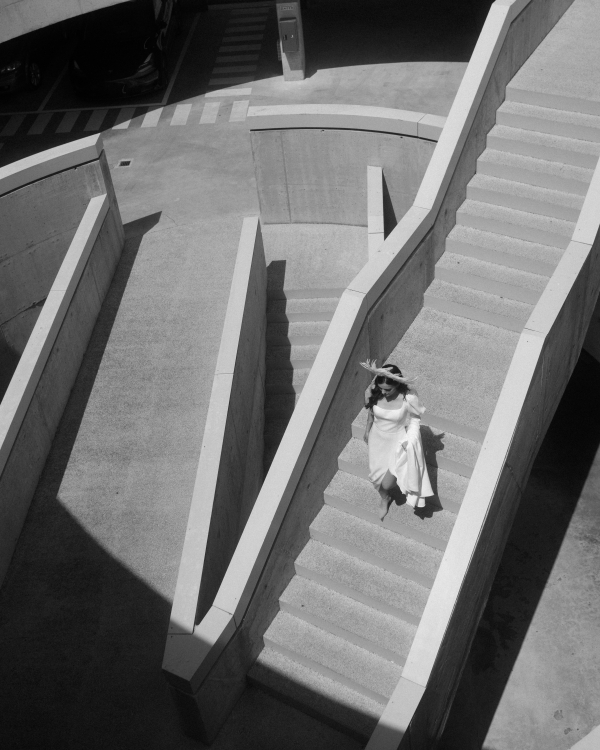 Concrete & Elegance: The Unexpected Pairing