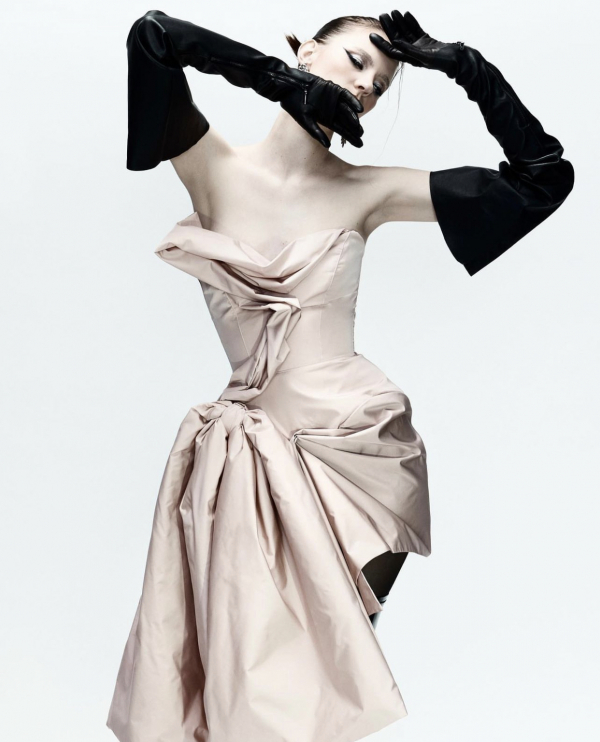 Best Wedding Dresses for Small Bust | Bridal Gowns for Petite Chest | Wedding Outfits