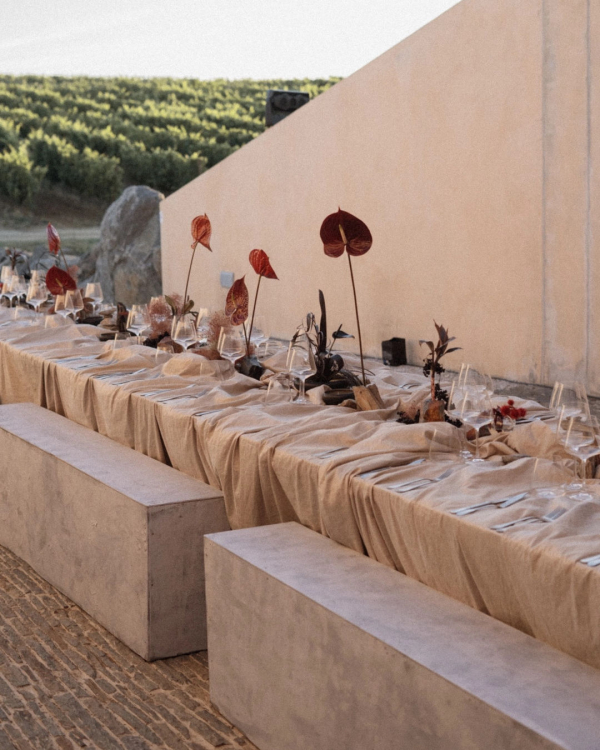 20 Bench Seating Ideas for Your Wedding