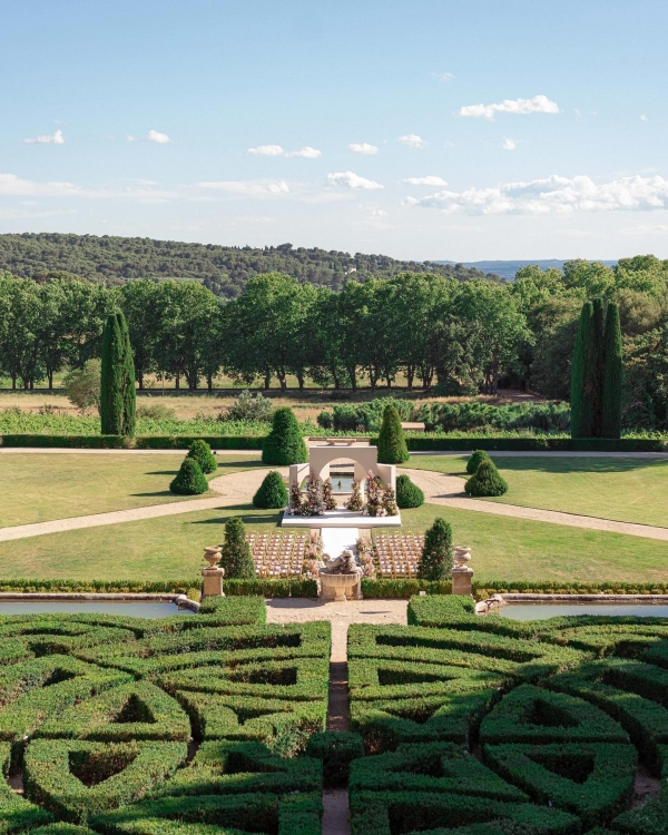 Photographers Maddy Christina