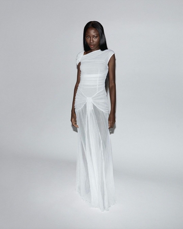 30 Trendy Bridal Dresses Under $1,000