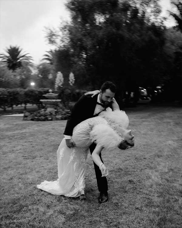 How to Handle Wedding Budget Stress as a Couple