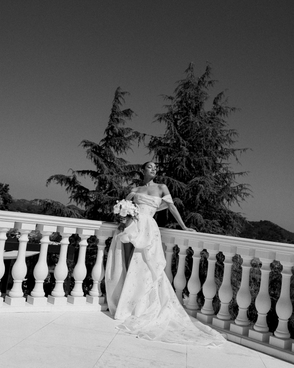 Jamie Foxx’s Daughter Corinne Wears Monique Lhuillier as She Marries in California