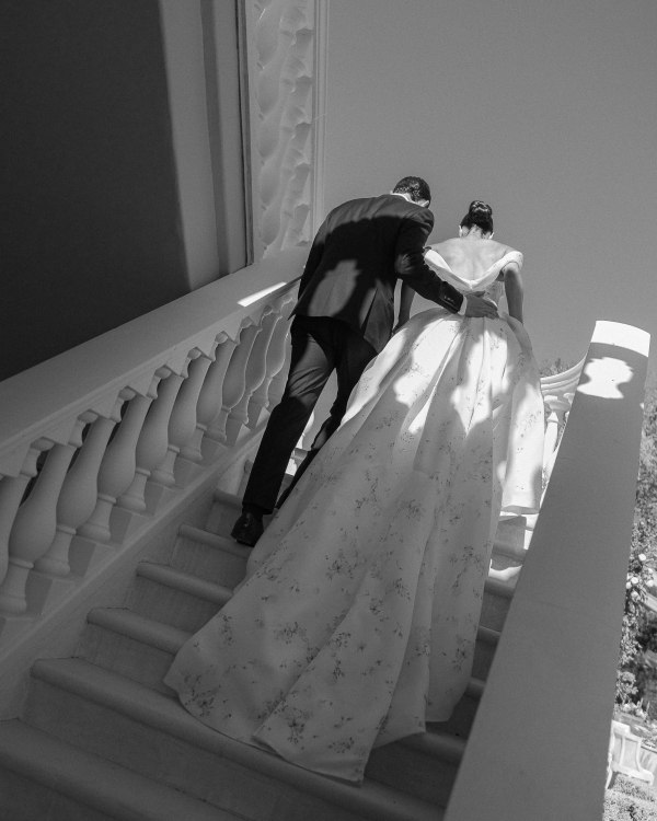 Jamie Foxx’s Daughter Corinne Wears Monique Lhuillier as She Marries in California